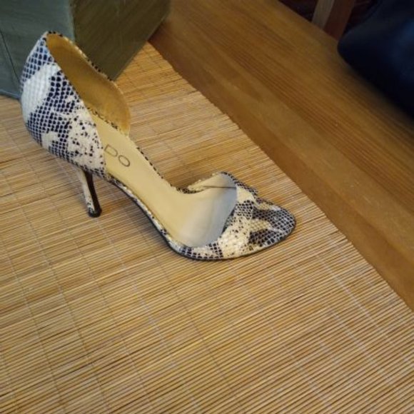 Open Toe Heels - Picture 1 of 4